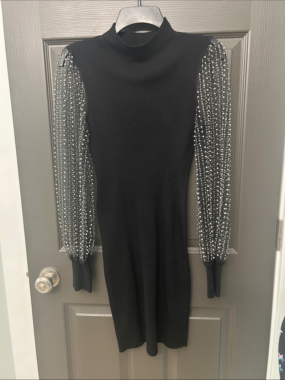 Chic Black Ribbed Knit Cocktail Dress with Embellished Sheer Sleeves Size Medium